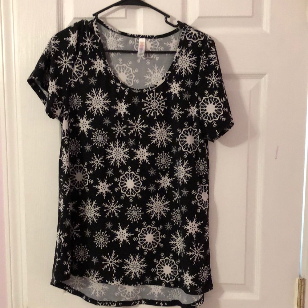 Lularoe perfect tee